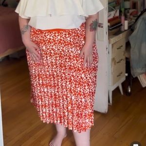 NWT future collective accordion skirt as seen on tik tok